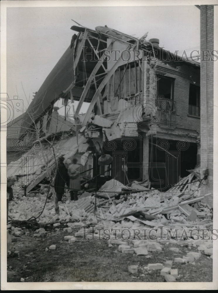 1937 Press Photo 2 die, 10 hurt when water heater explodes at steel mill - Historic Images