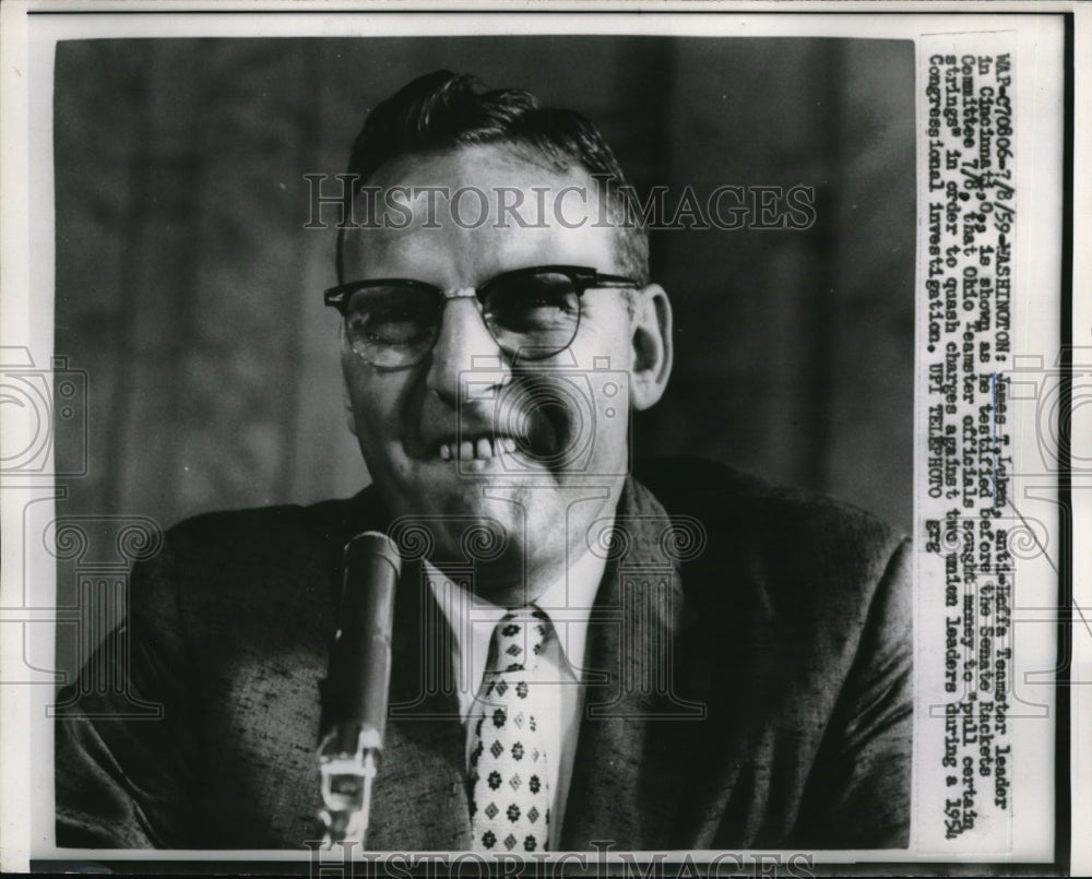 1959 Press Photo James T. Luken Anti Hoffa teamster leader in Cincinnati, Ohio testifies before sena - Historic Images