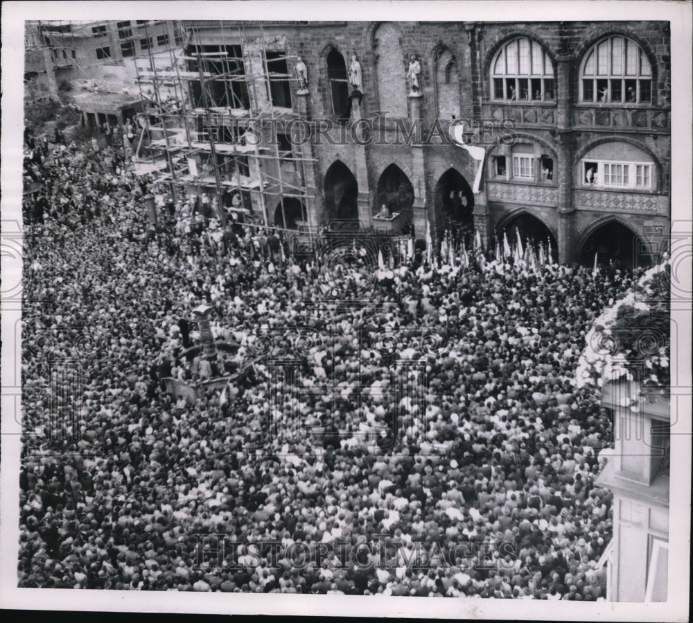 1953 Press Photo crowds at Hildeshilm, Germany for General elections - nec65276- Historic Images