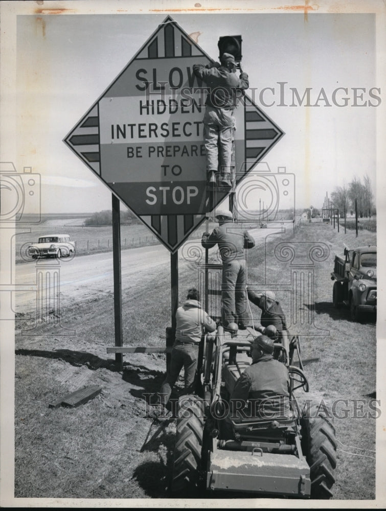 1961 Press Photo Holstein, Iowa huge sign 8x8 hung to warn of - nec65404-Historic Images