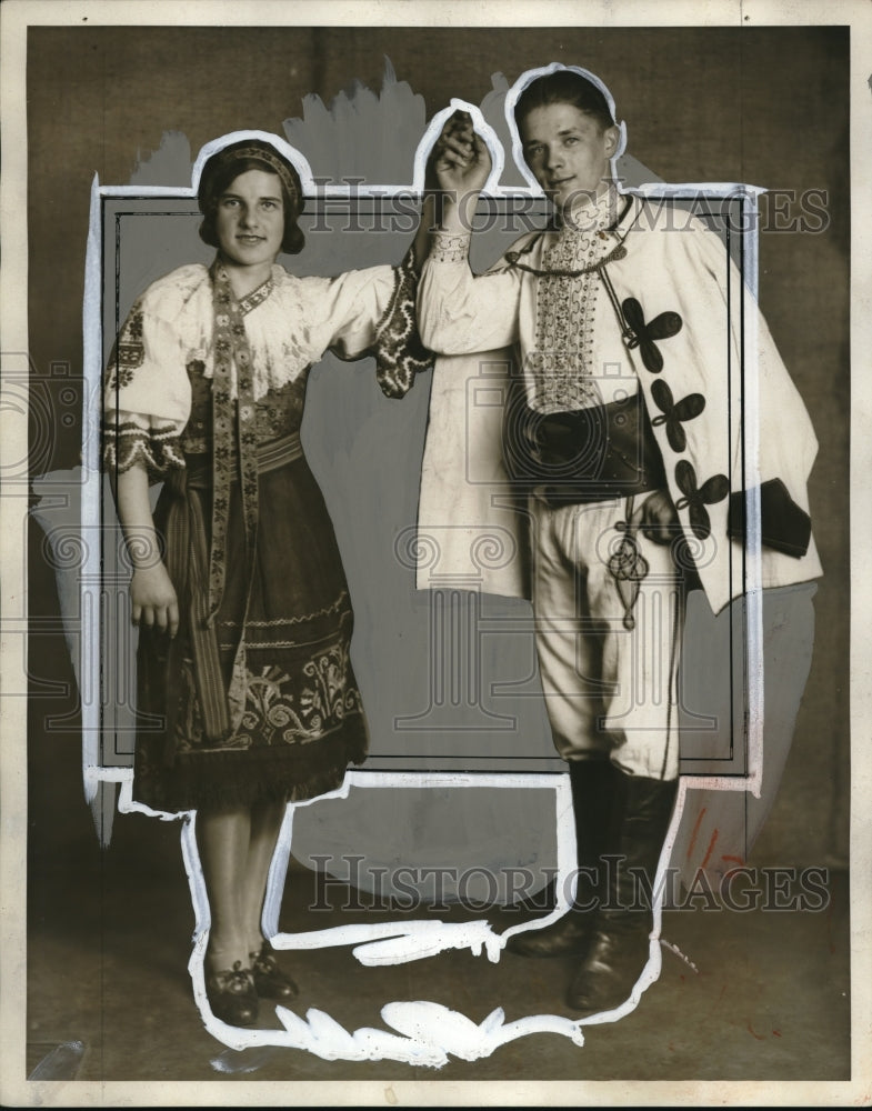 Press Photo Bessie and Lulius Ilavsky - Historic Images