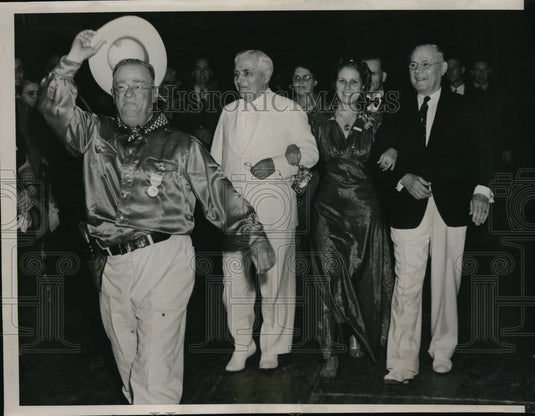 1938 Press Photo Grand March of Labor in the A.F. L. Ball  in Houston, Texas - Historic Images