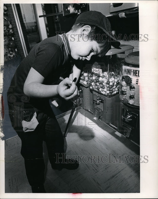 Press Photo Eddie Holmok - Historic Images