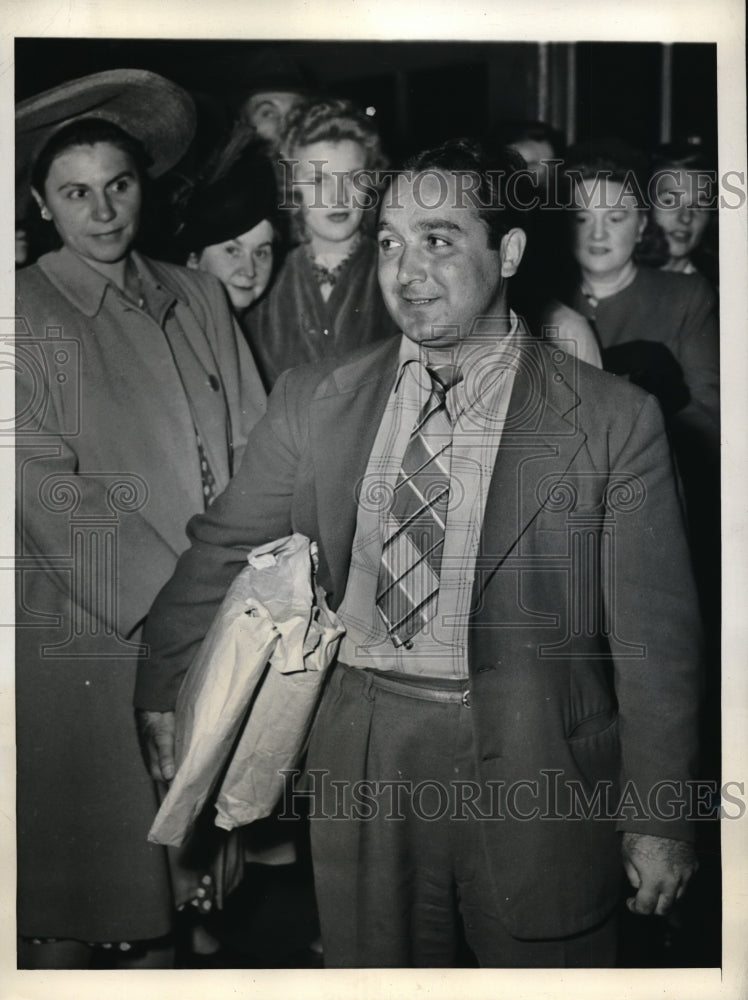 1943 Press Photo Chicago, Ill Frank Sinatra cousin of the singer - nec67339 - Historic Images