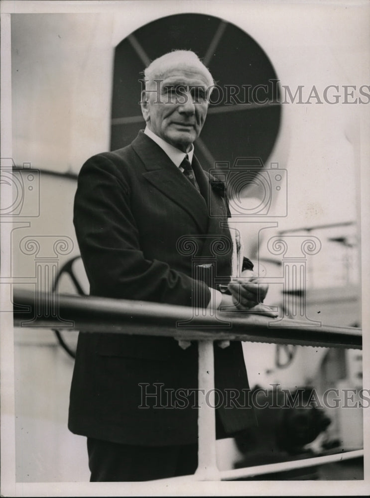 1936 Press Photo Lenthal Cheatle as he arrived in New York - Historic Images