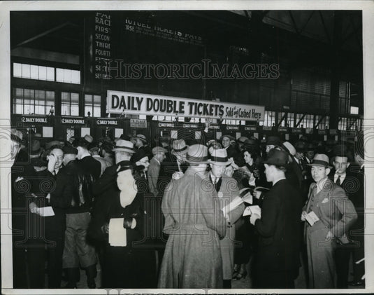 1935 Crowd at the Bowie Opening-Historic Images