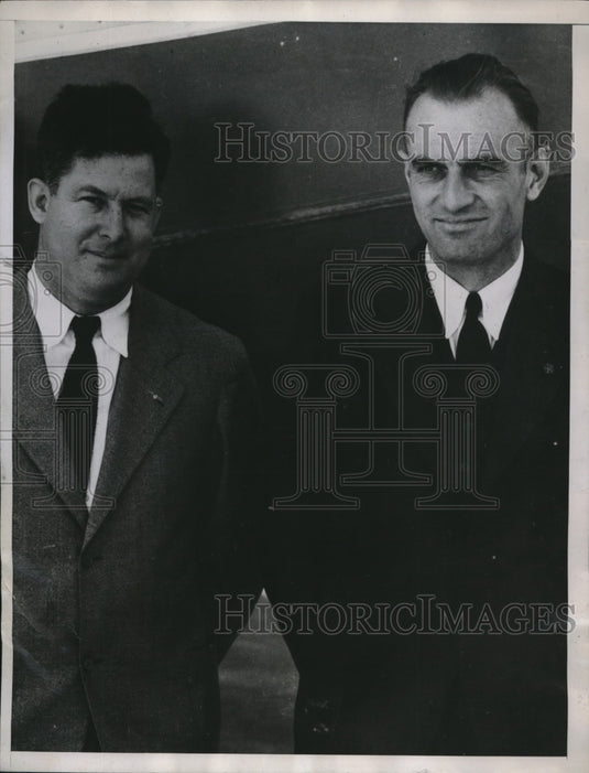 1935 Press Photo Pilot Rbt Allen & co pilot Glen Lenz of Standard oil plane - Historic Images