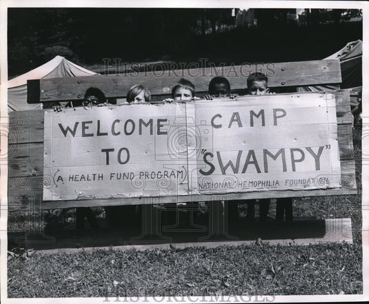 Press Photo Kids & sign at Camp Swampy by Natl Hemophilia Foundation - nec72433 - Historic Images