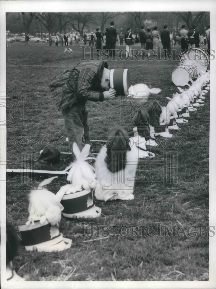 1956 Press Photo Wash DC Ralph Mulligan at Cherry Blossom Festival - Historic Images