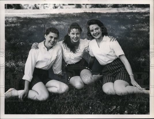 1957 Press Photo Barbara Allen, Kathy Stevens & Barbara Boyer, cuties - Historic Images