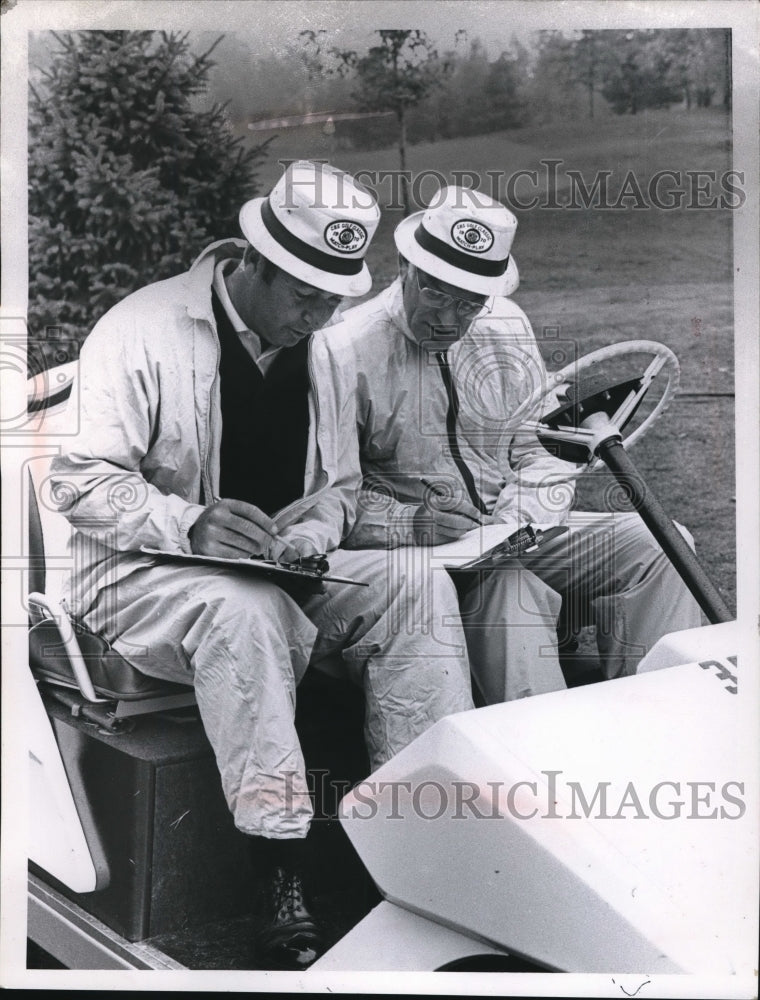 1970 Press Photo Ken Venturi &amp; Jack Whittaker at CBS Classic golf - Historic Images