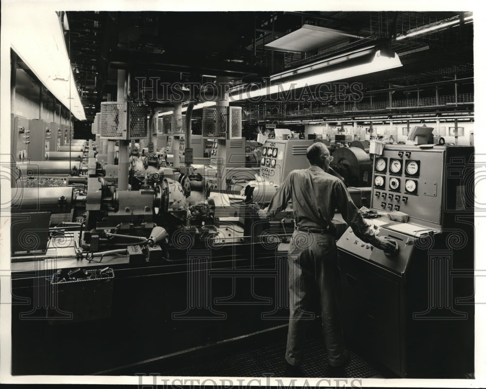 1960 Press Photo Ford Motors Company plant in Ohio- Historic Images