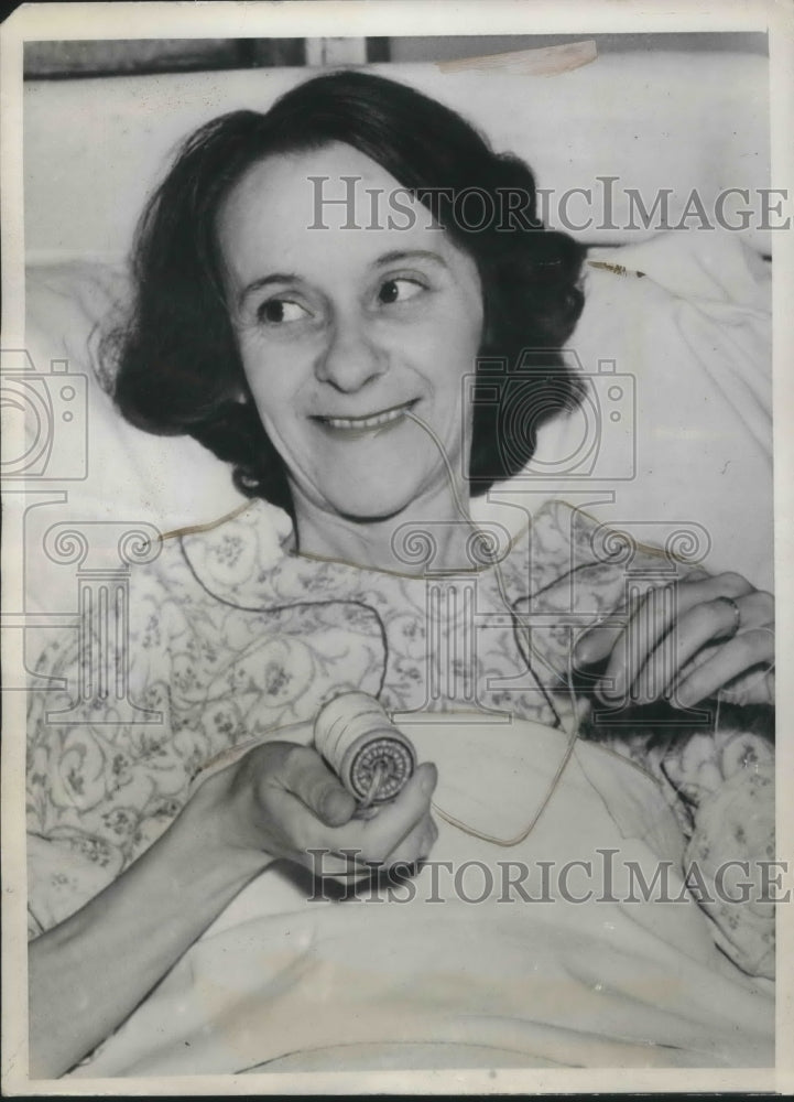 1939 Press Photo Kansas City, MO, Mrs Agnes Gregory after accident swallowed lye - Historic Images