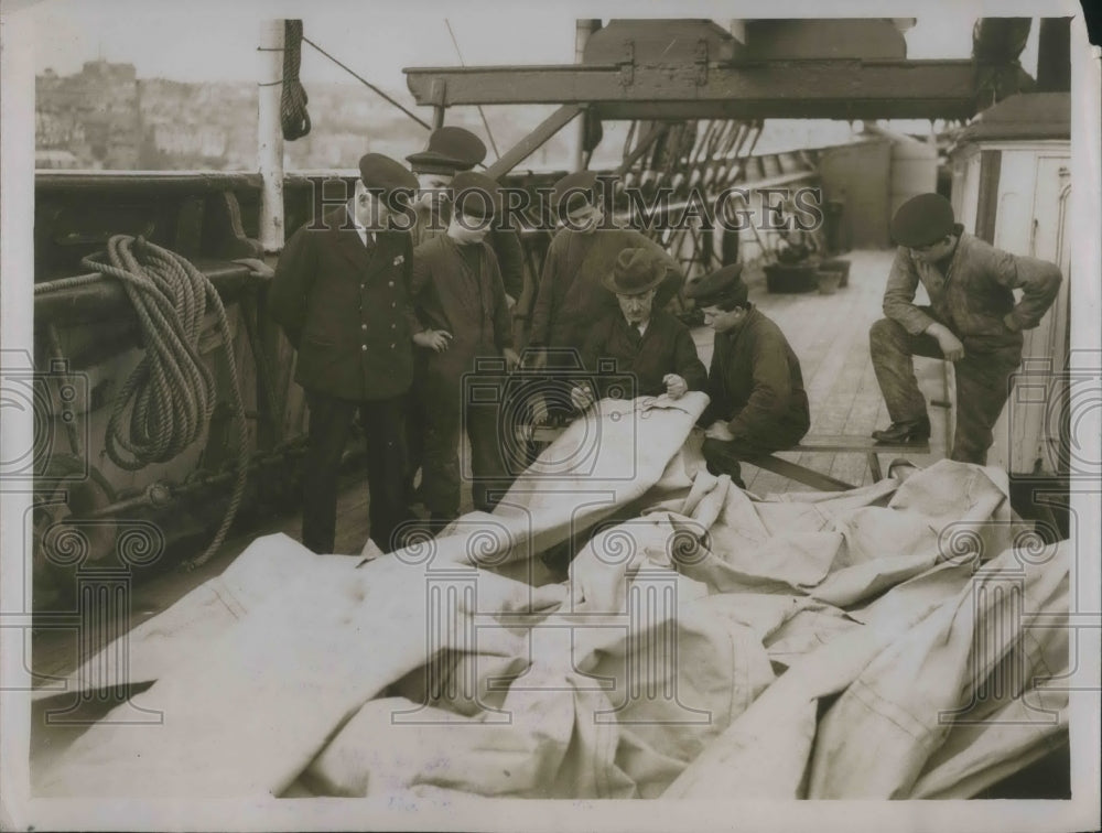 1929 Men on a ship making &amp; repairing sails at Falmouth  - Historic Images