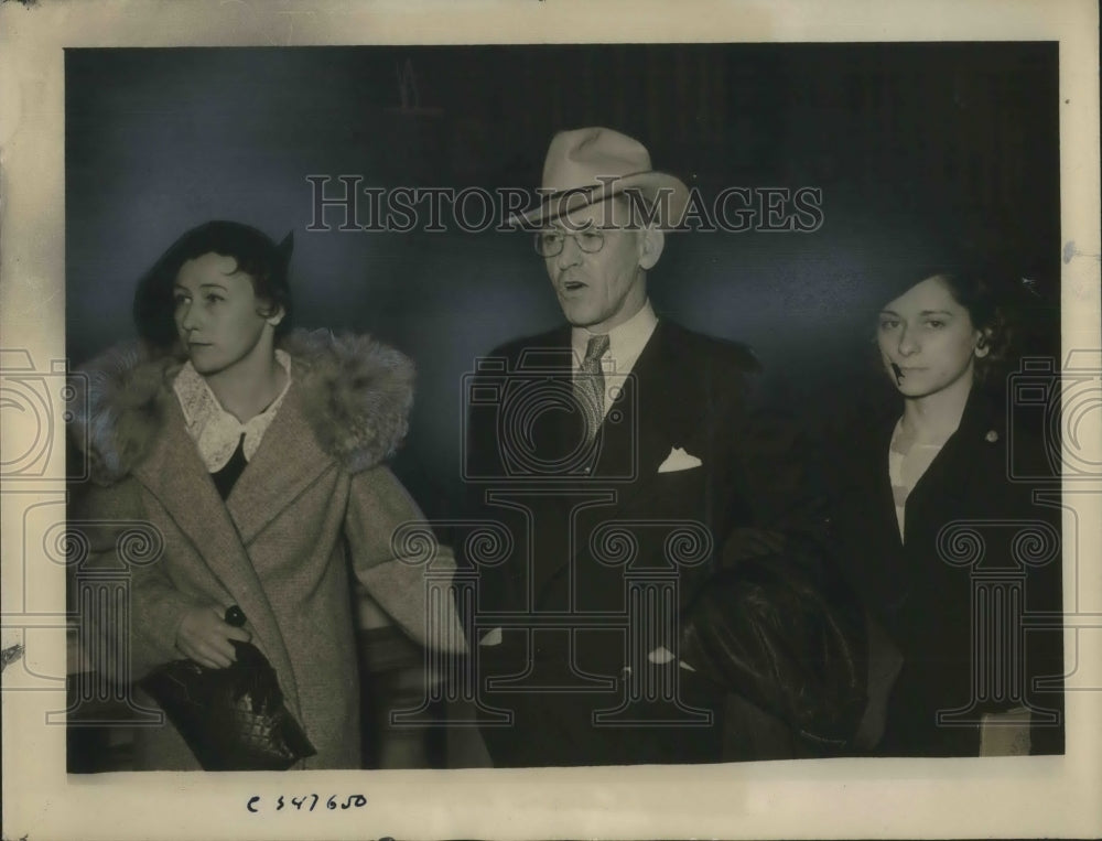 1936 Oliver P Arnold Mrs. Genevieve Lewis Arnold - Historic Images