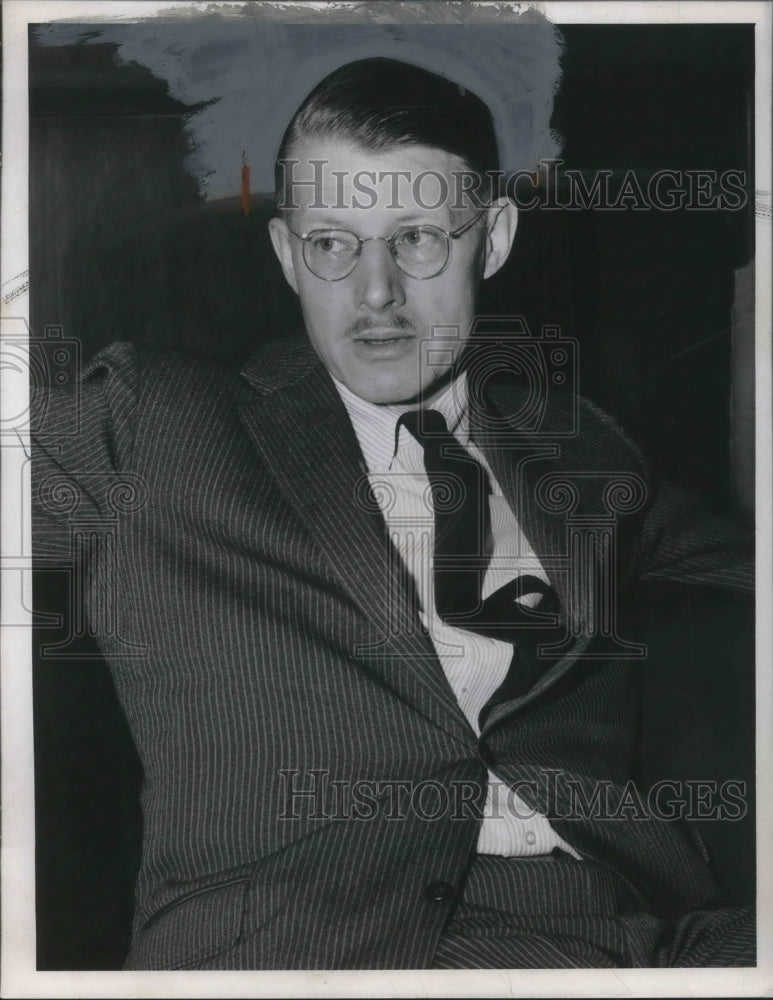 1958 Press Photo Harrison Dalisbury, New York Times correspondent - Historic Images