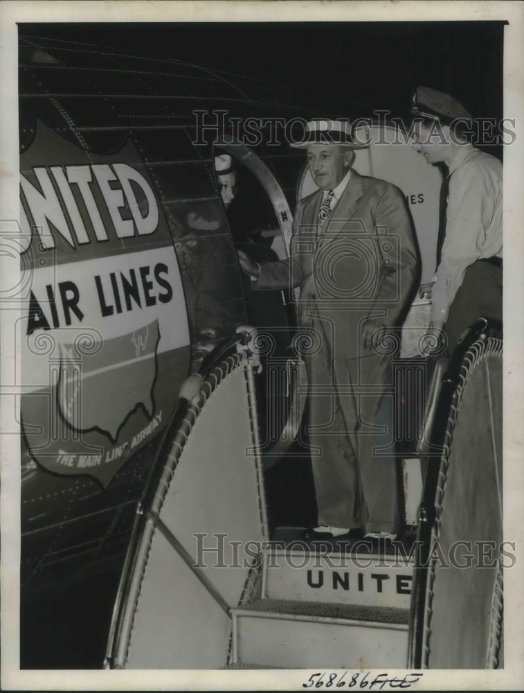 1940 Press Photo NYC HR Rohl fo Dam Construction Co in Colo &amp; L Chaloupka - Historic Images