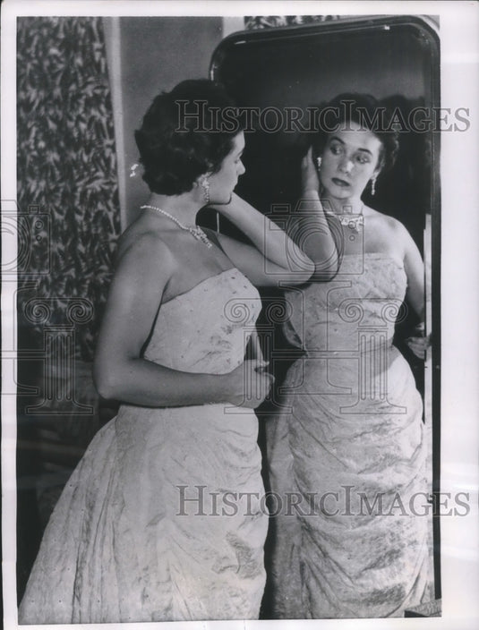 1955 Press Photo evening gown modeled in a fashion show in Ostrava, Moravia - Historic Images