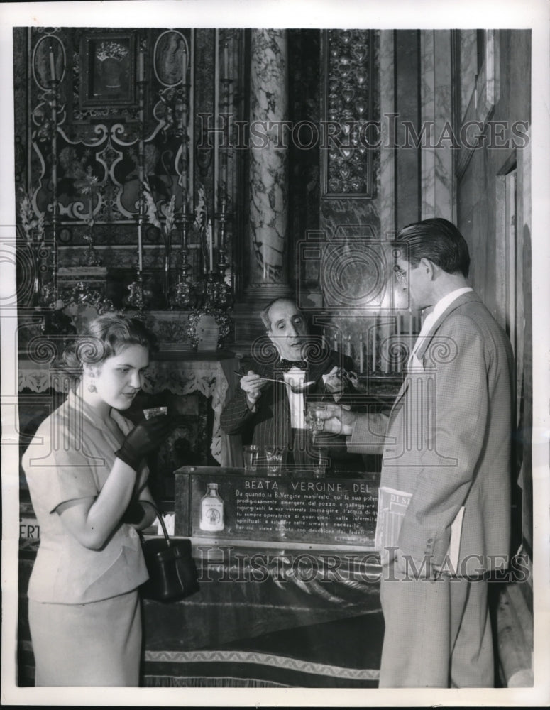 1956 Press Photo Church of Santa Maria in Via said to have healing waters - Historic Images