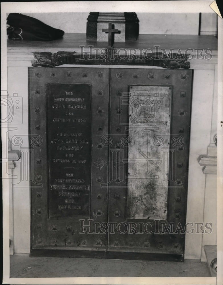 1938 Press Photo Patrick Cardinal Hayes Crypt at St Patricks Cathedral New York - Historic Images