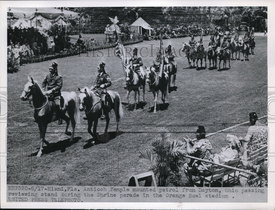 1952 Press Photo Antioch Temple mounted Patrol from Dayton Ohio During Parade - Historic Images