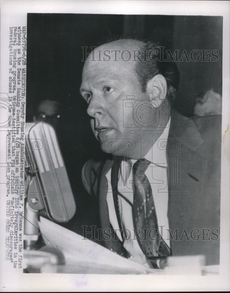 1954 Press Photo William McKenna, Dep. Housing Admin, witness in banking hearing - Historic Images