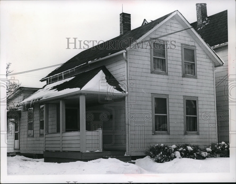 1966 Press Photo Home of Misses Mary &amp; Ann Zmich to be taken by state for I-90 - Historic Images