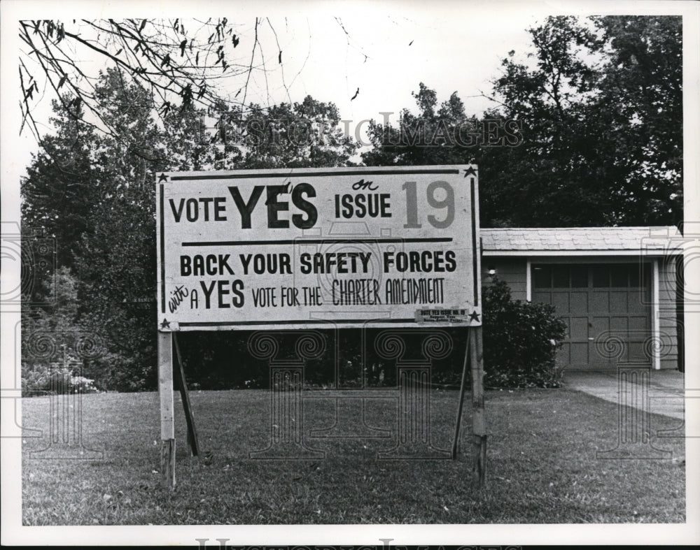 1968 Sgt. Kramer&#39;s house with large VOTE YES ISSUE 19 sign in yard - Historic Images