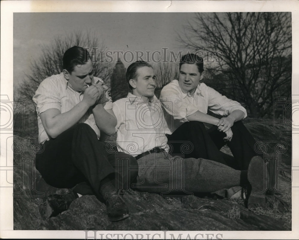 1939 Press Photo Joseph Madh, Charles Winters and Mike Placek at Central Park - Historic Images