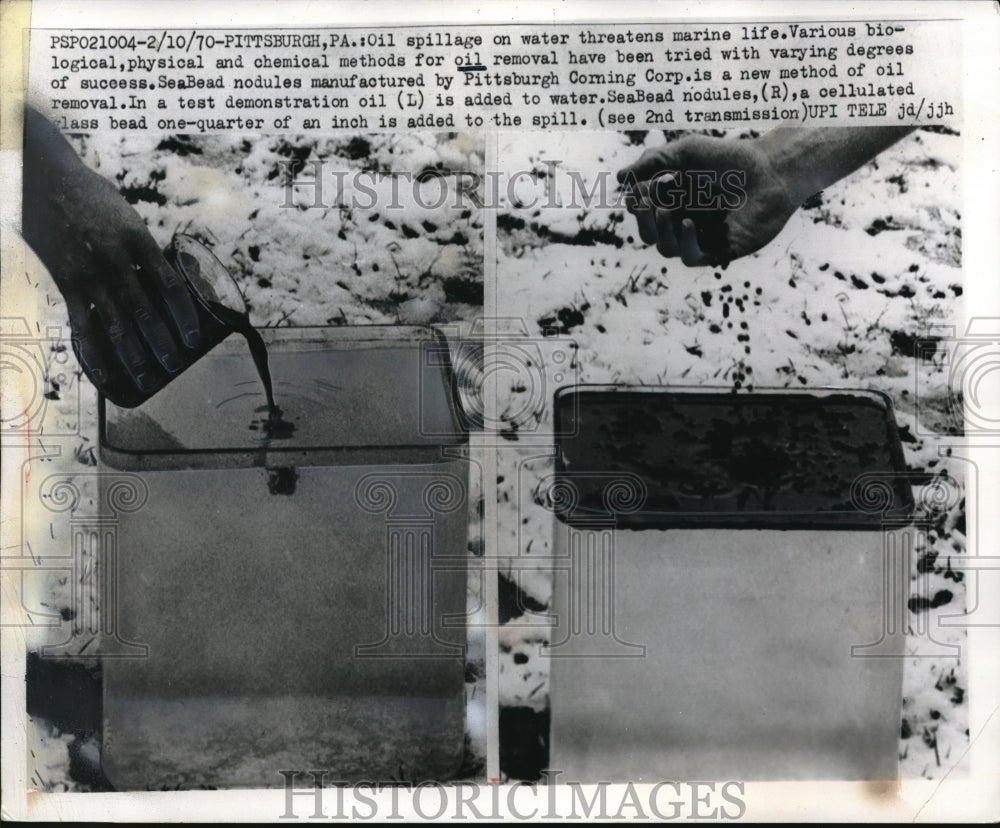 1970 Press Photo Test Demonstration of Oil Removal By Pittsburgh Corning Corp.-Historic Images