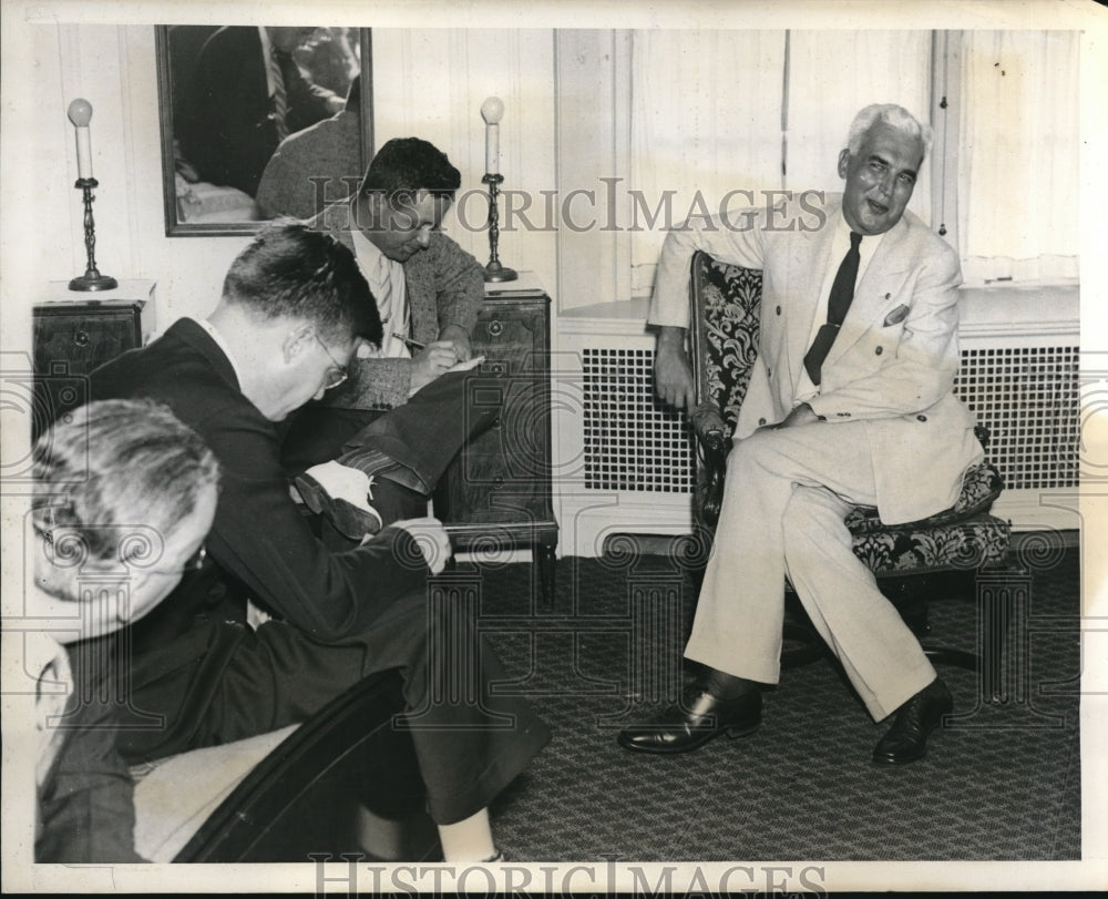 1939 Press Photo Paul V. McNutt at Washington Press Conference Washington, D.C. - Historic Images