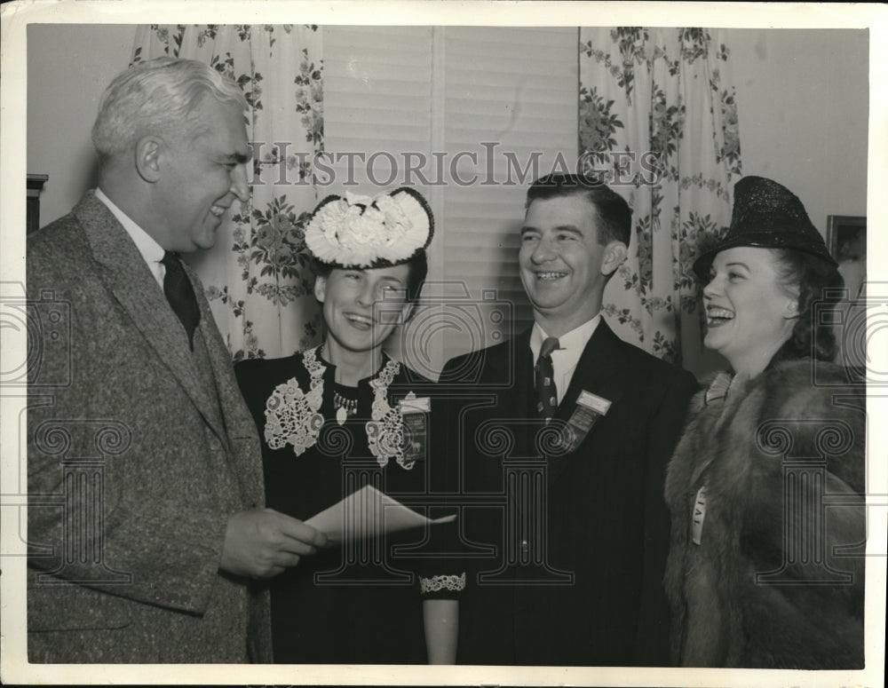 1940 Paul McNutt, Dudson Pierce, Mack Matthews, and Mignon Patterson - Historic Images