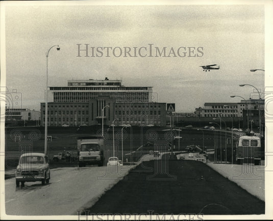 1968 Press Photo Reykjavik Iceland Univ bldg. & ring road around city - Historic Images