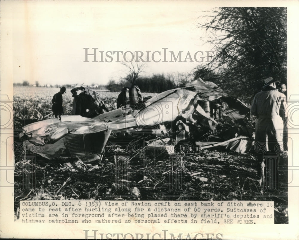 1948 Press Photo Columbus Ohio Navion plane crashed in a ditch near airport - Historic Images