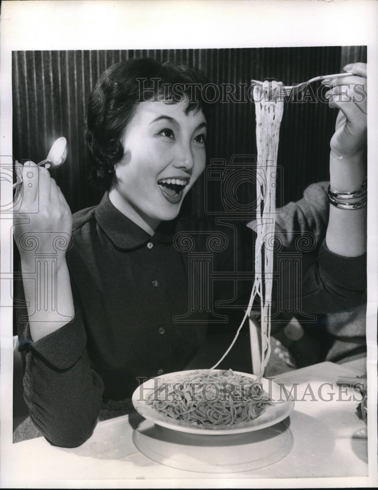 1956 Rome Miss Japan Midoriko Torkura eating spaghetti-Historic Images