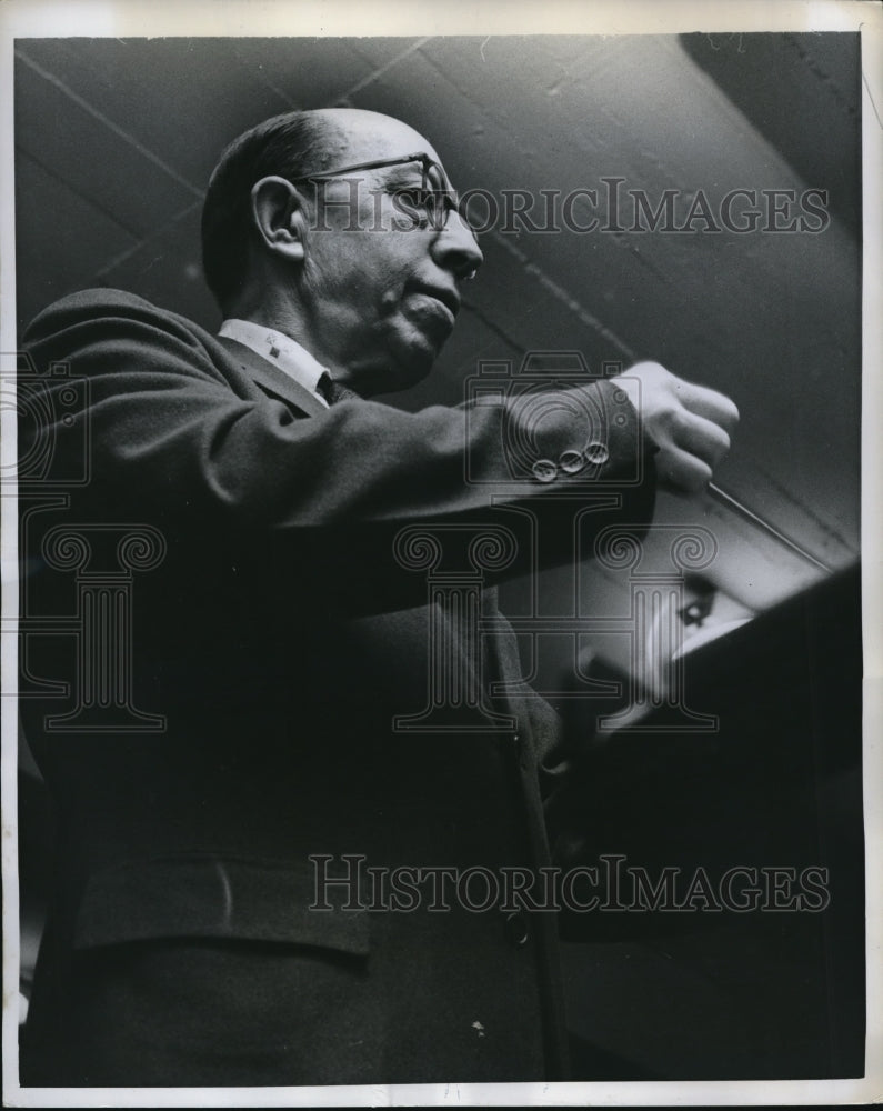 1958 Press Photo Conductor Horace Lopiano at Golden Age Orchestra-Historic Images