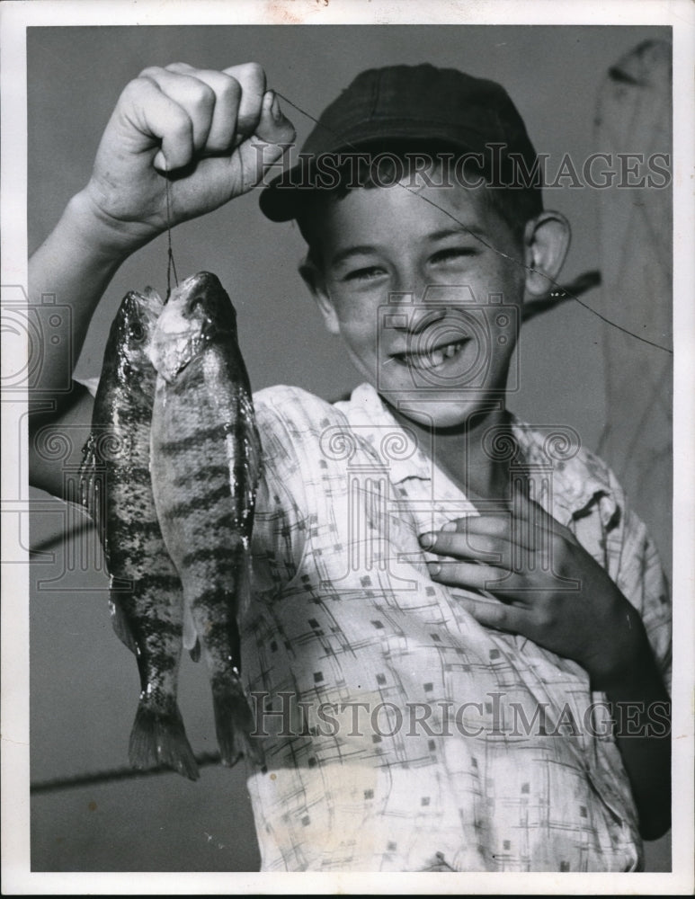 1956 Press Photo Andrew Kostura at the Press Fishing derby held in Gordon Park-Historic Images