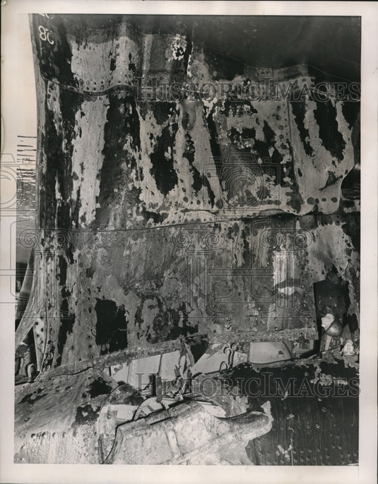 1939 Workmen & holes in sides of SS Weiland after ship collision - Historic Images