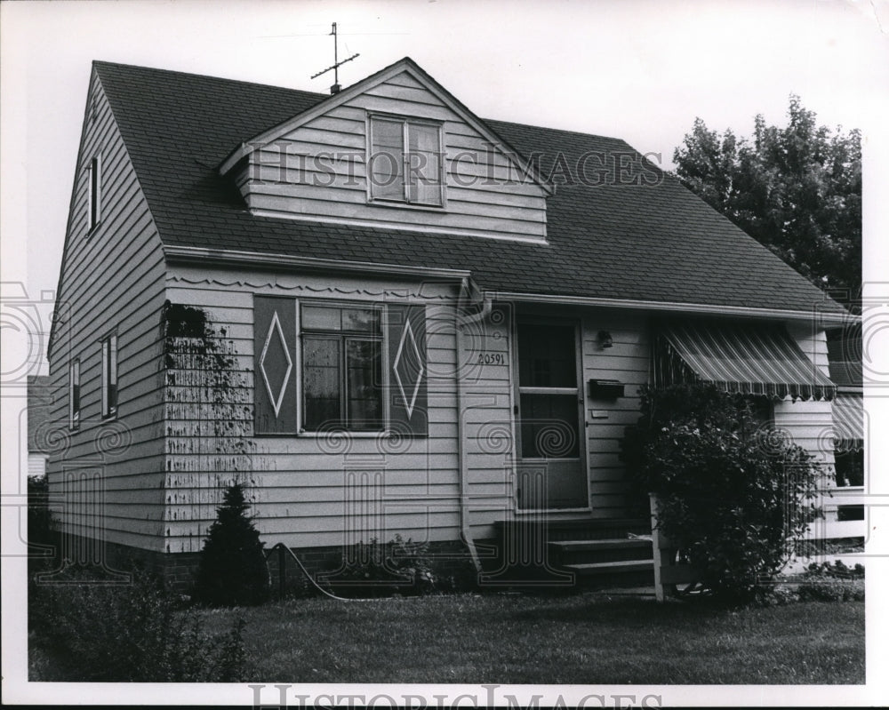 Press Photo Home Of Jerry Hurke in Euclid Ohio - Historic Images