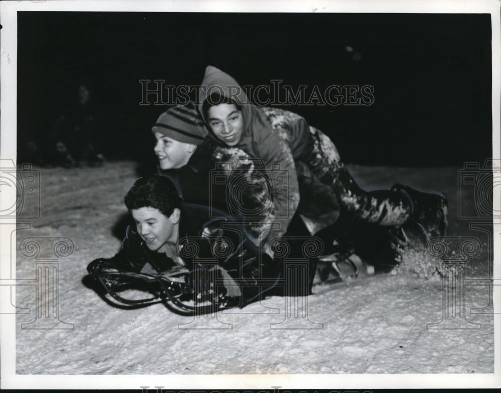 1961 Press Photo Bob Skee, Rich Amato and Rich Ruggerio skiing - Historic Images