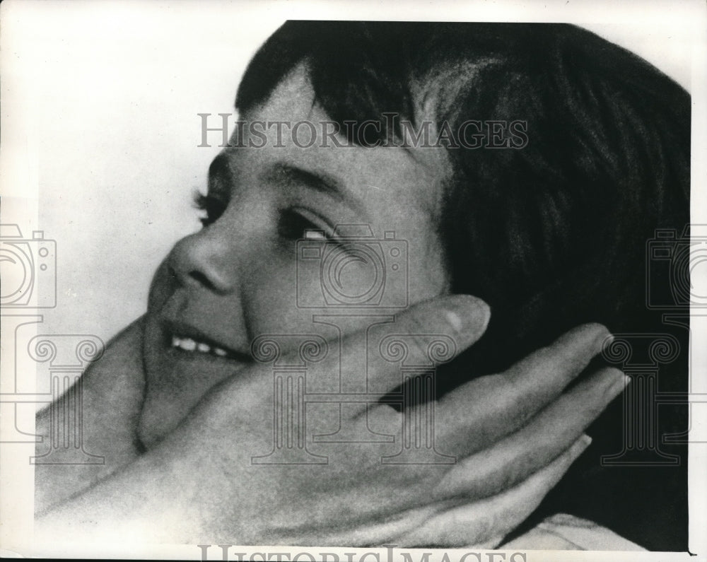 1965 Press Photo Child in Community Fund poster - Historic Images