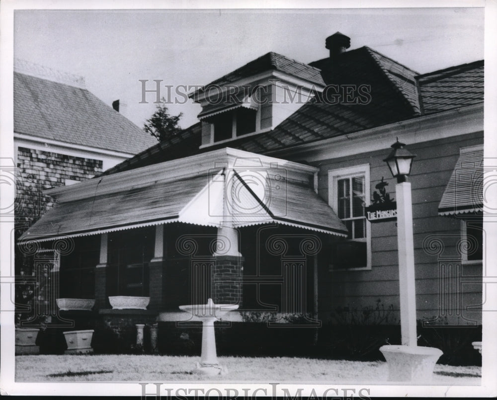 1955 Minnie C Magnum home in Portsmouth, Va, shes an embezzler - Historic  Images