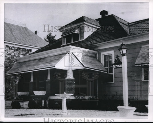 1955 Minnie C Magnum home in Portsmouth, Va, shes an embezzler - Historic Images