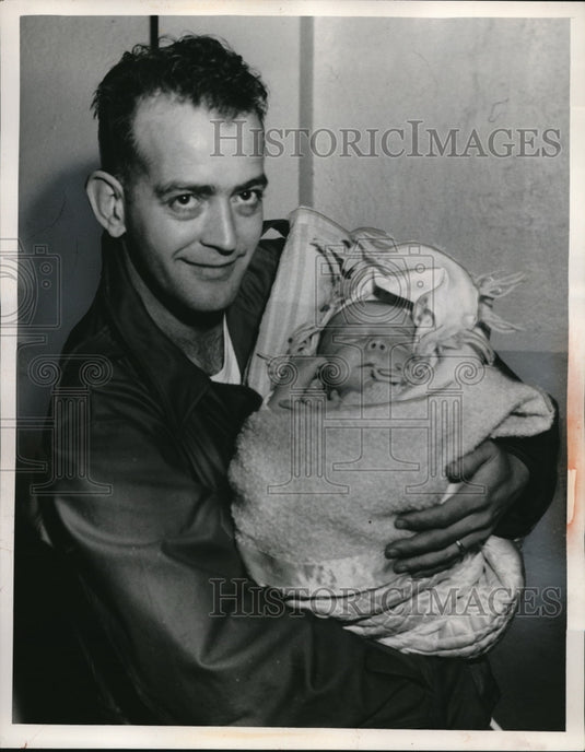 1954 USAF T/Sgt Cleave W Miller & baby son 1 month old - Historic Images