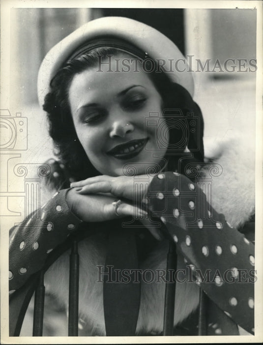 1937 Press Photo Miiami Fla Valeren Woodward next Mrs Rudy Vallee - Historic Images