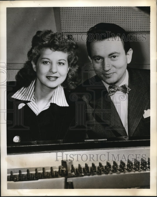 1944 Press Photo Lanny and Ginger will provide listeners with fun and music - Historic Images