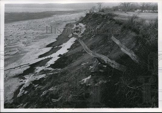 1967 Press Photo  Lake Willoughby Erosion - Historic Images