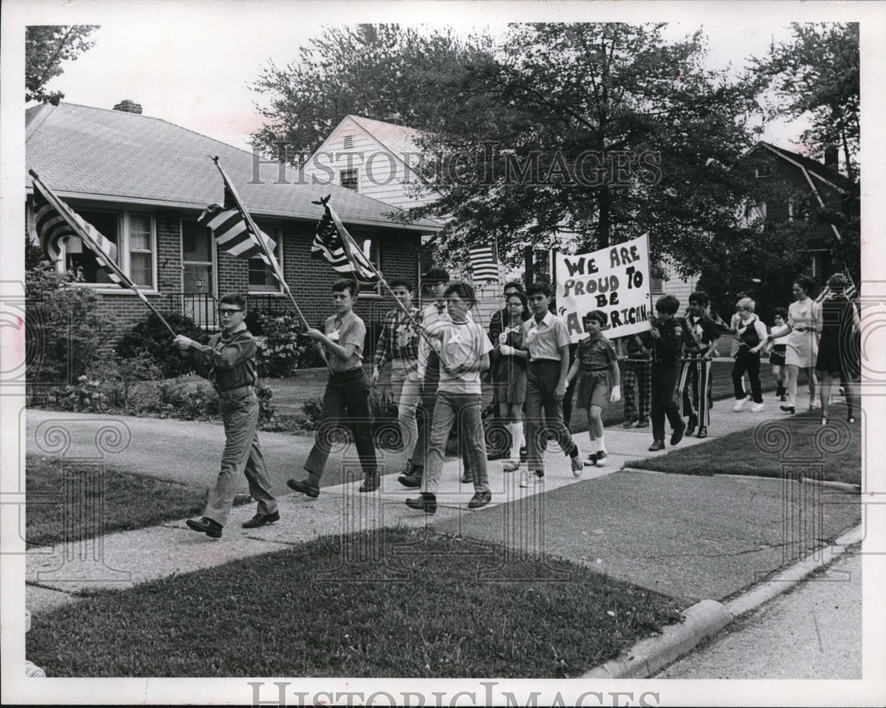 Press Photo Victory Park students in a Loyalty Day Parade, South Euclid, OH - Historic Images