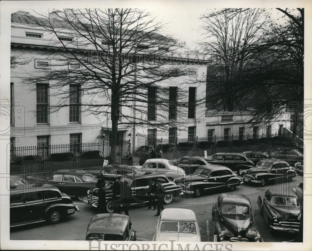 1950 Press Photo Cabinet members' cars outside White House to meet with Truman - Historic Images