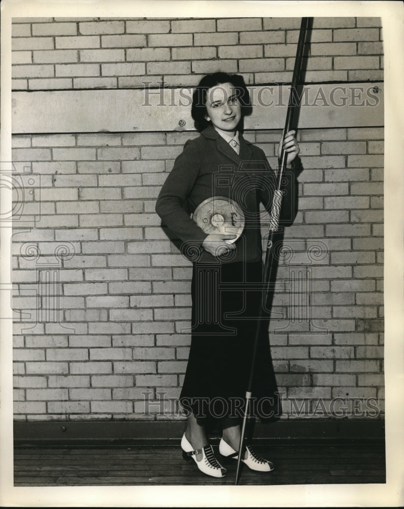 1937 Press Photo Marquette University Senior Jeanne Me Mahan - Historic Images